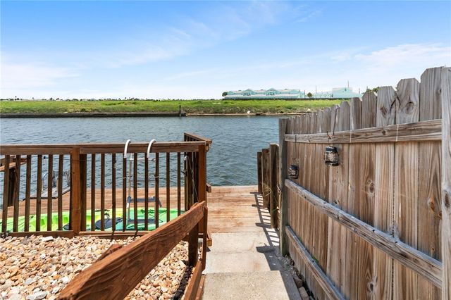 14318 CRUISER St A, Corpus Christi, TX 78418