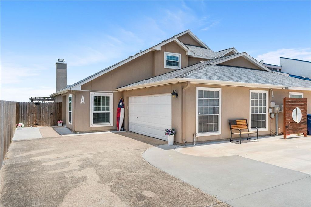 14318 CRUISER St A, Corpus Christi, TX 78418