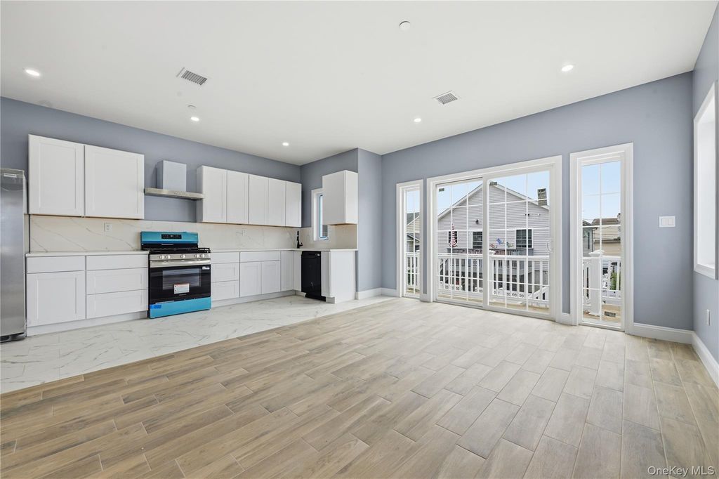 9 James Street S, East Rockaway, NY 11518 — photo 4