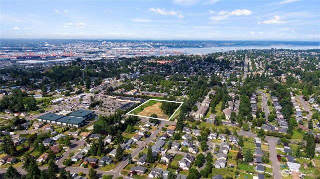 35415 SW 21st Ave, Federal Way, WA 98023