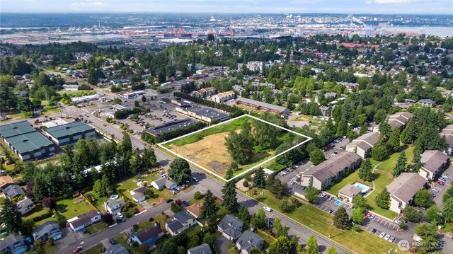 35415 SW 21st Ave, Federal Way, WA 98023
