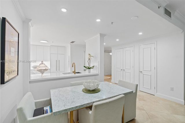 3400 SW 27th Ave 207, Miami, FL 33133