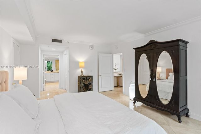 3400 SW 27th Ave 207, Miami, FL 33133