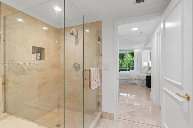 3400 SW 27th Ave 207, Miami, FL 33133