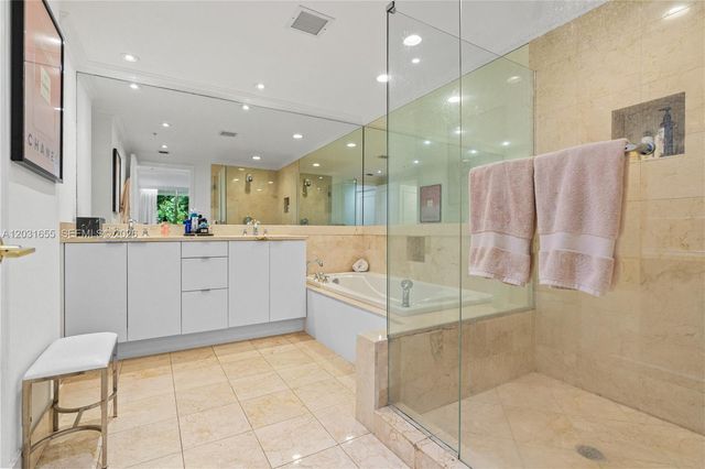 3400 SW 27th Ave 207, Miami, FL 33133