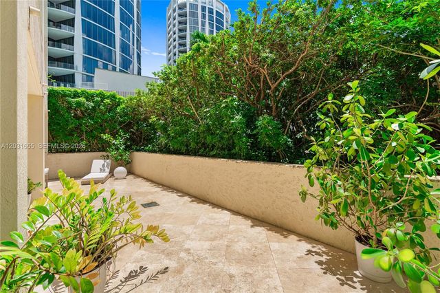 3400 SW 27th Ave 207, Miami, FL 33133