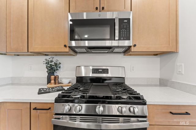 1330 19th Ave E, Jerome, ID 83338