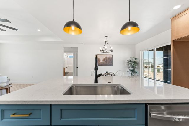 1330 19th Ave E, Jerome, ID 83338