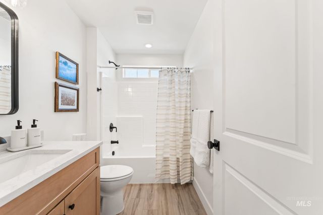 1330 19th Ave E, Jerome, ID 83338