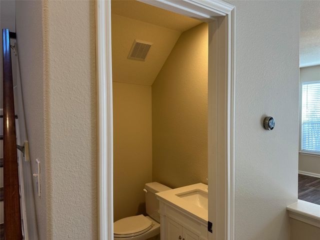 59 N Flickering Sun Circle, The Woodlands, TX 77382