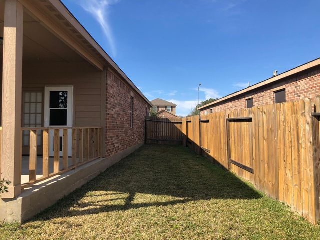 30826 W Lost Creek Boulevard, Magnolia, TX 77355