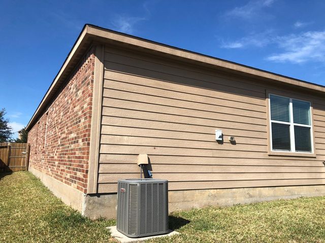 30826 W Lost Creek Boulevard, Magnolia, TX 77355