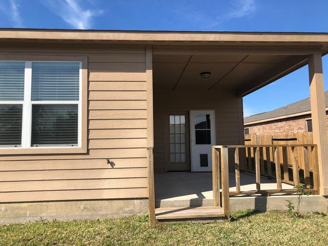 30826 W Lost Creek Boulevard, Magnolia, TX 77355