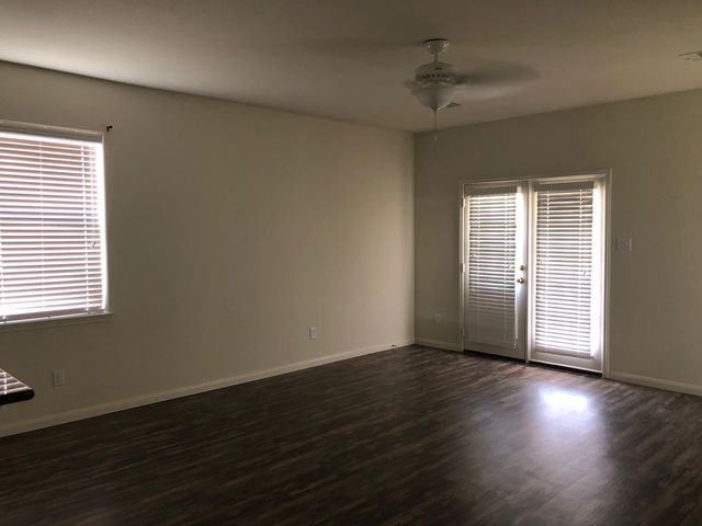 30826 W Lost Creek Boulevard, Magnolia, TX 77355