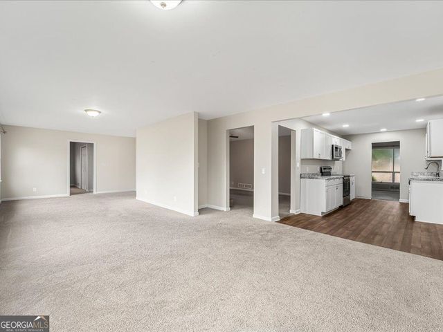 247 Smithstone Path, Fayetteville, GA 30214