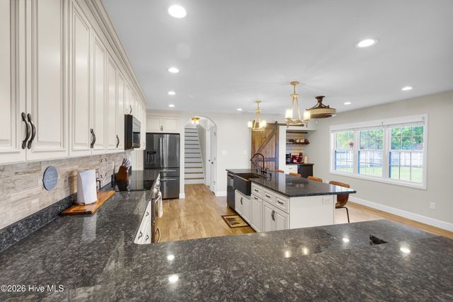 143 Tifton Circle, Cape Carteret, NC 28584