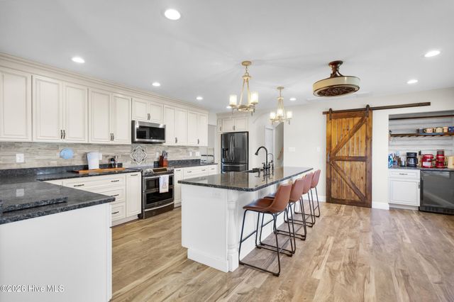 143 Tifton Circle, Cape Carteret, NC 28584