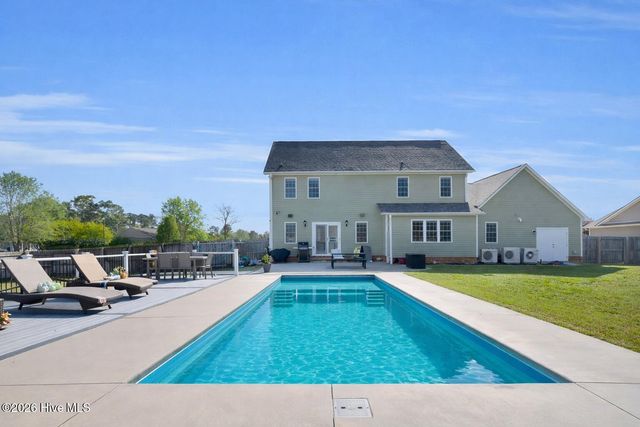 143 Tifton Circle, Cape Carteret, NC 28584