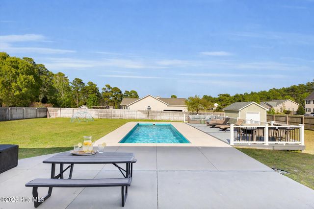 143 Tifton Circle, Cape Carteret, NC 28584