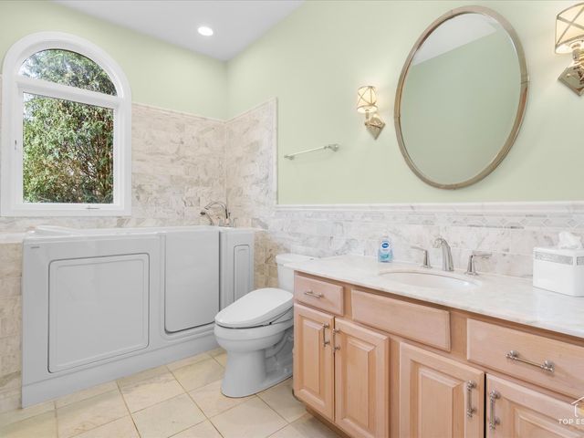 22898 N Foxtail Drive, Kildeer, IL 60047