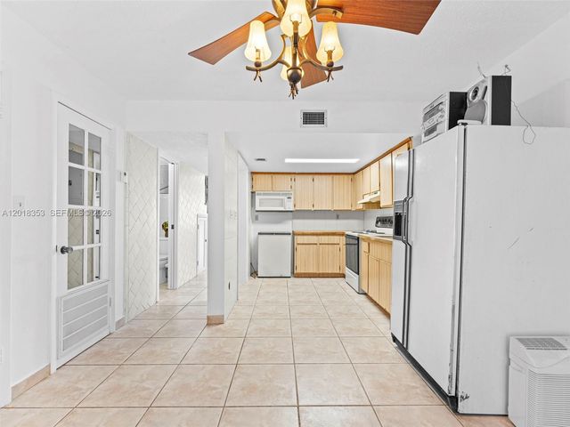 100 SW 110th Ave 142, Sweetwater, FL 33174