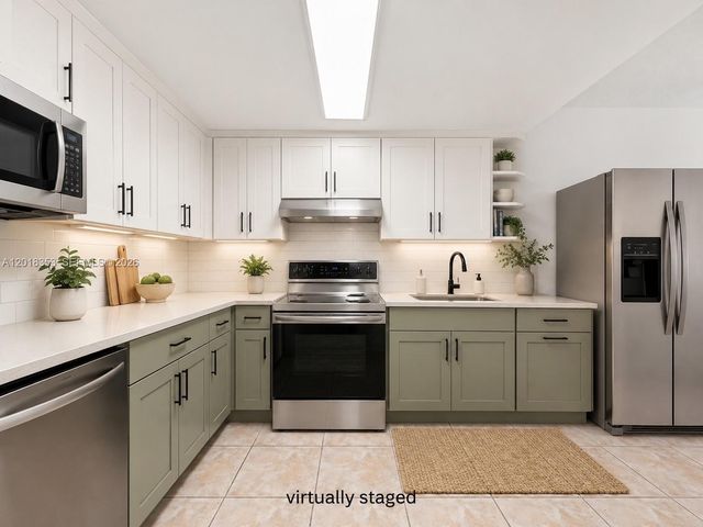 100 SW 110th Ave 142, Sweetwater, FL 33174