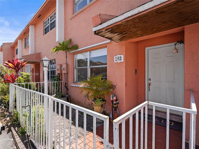 100 SW 110th Ave 142, Sweetwater, FL 33174