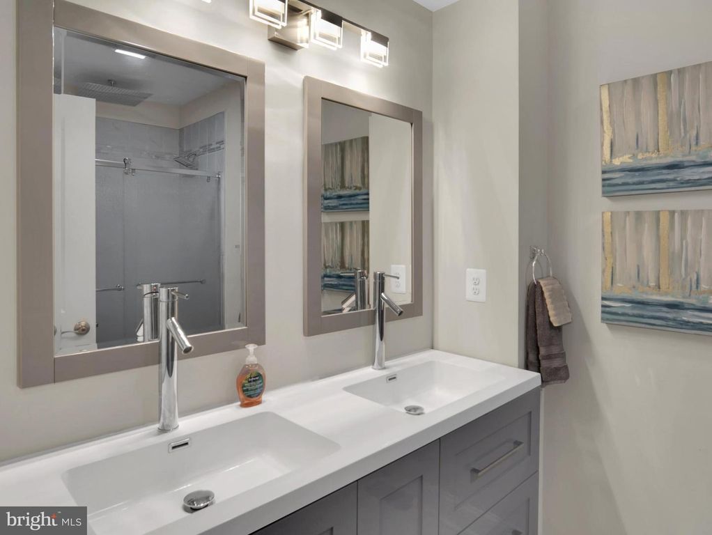 Image 13 of property listing at 118 W ALL SAINTS ST, Frederick, MD 21701