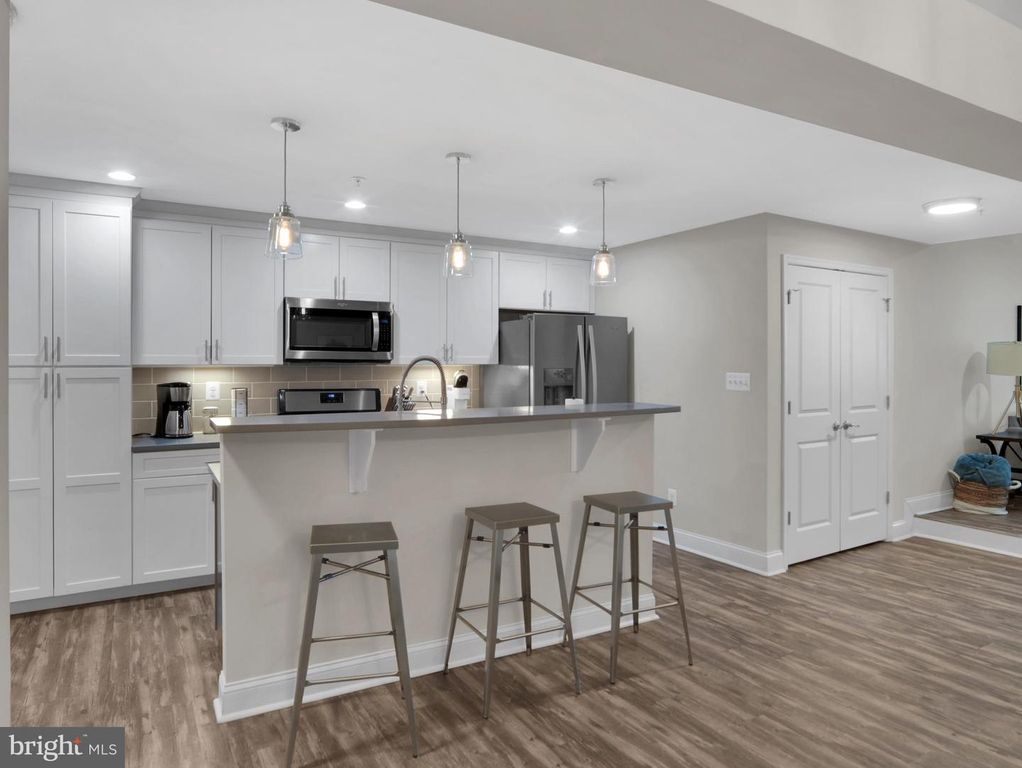 Image 14 of property listing at 118 W ALL SAINTS ST, Frederick, MD 21701