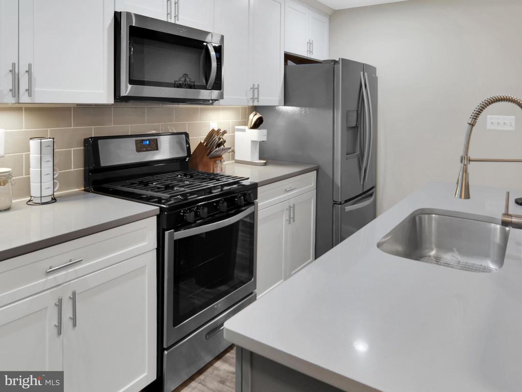 Image 7 of property listing at 118 W ALL SAINTS ST, Frederick, MD 21701