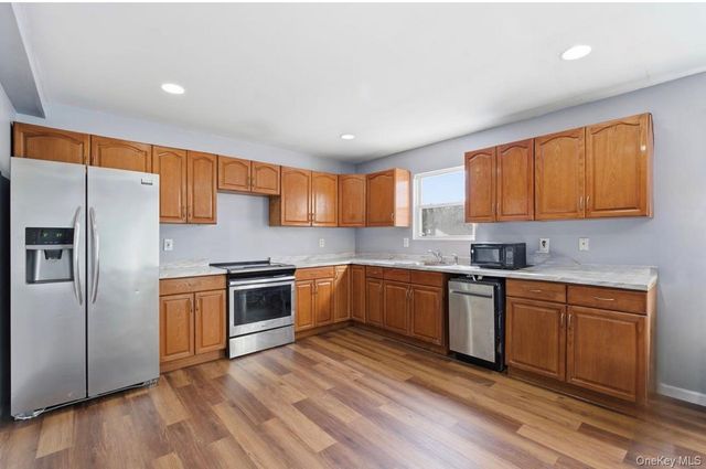 134 W Yaphank Road, Coram, NY 11727