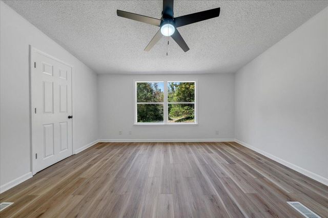 341 Leland LN, Rocky Mount, VA 24151