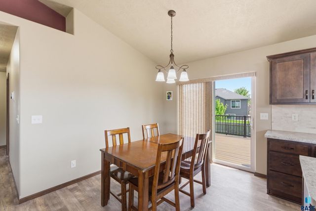 4217 W 90th St Street, Sioux Falls, SD 57108