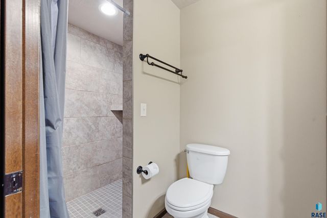 4217 W 90th St Street, Sioux Falls, SD 57108