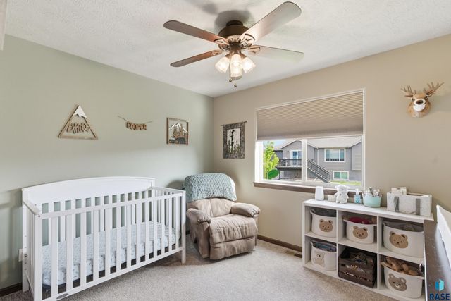 4217 W 90th St Street, Sioux Falls, SD 57108