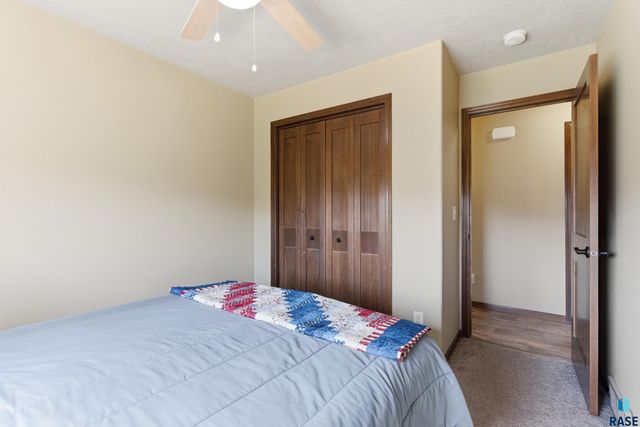 4217 W 90th St Street, Sioux Falls, SD 57108