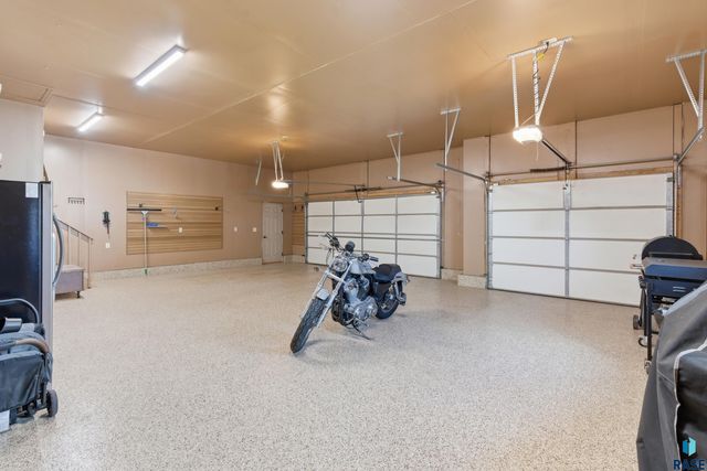 4217 W 90th St Street, Sioux Falls, SD 57108