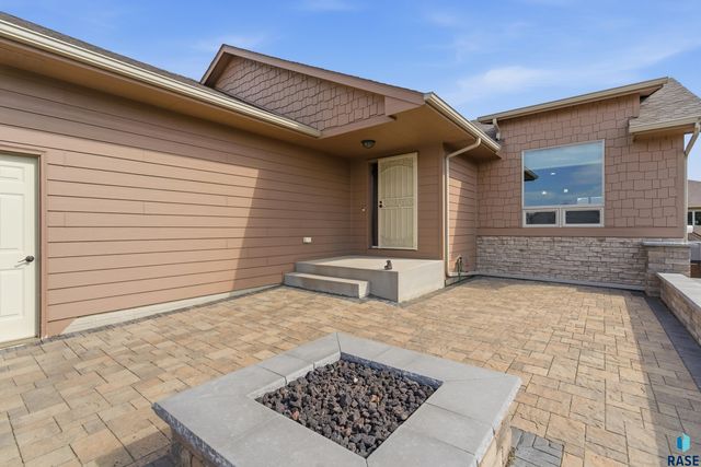4217 W 90th St Street, Sioux Falls, SD 57108