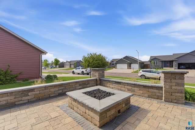 4217 W 90th St Street, Sioux Falls, SD 57108