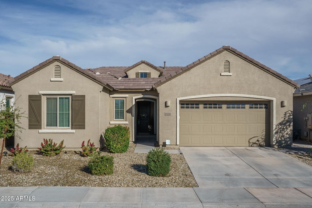 19226 W HAZELWOOD Street, Litchfield Park, AZ 85340