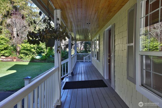 2820 SW Scenic Heights Street, Oak Harbor, WA 98277