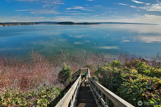 2820 SW Scenic Heights Street, Oak Harbor, WA 98277