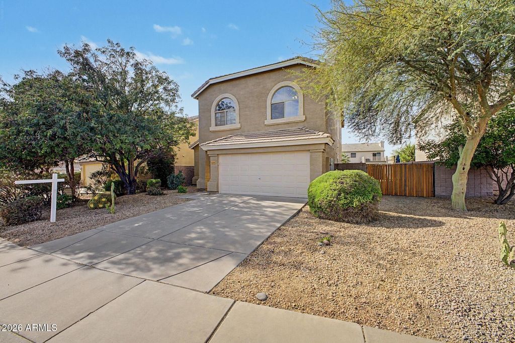 4208 E TETHER Trail, Phoenix, AZ 85050 — photo 3