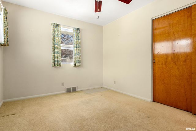 1515 W SUNNYVIEW Drive, Peoria, IL 61614