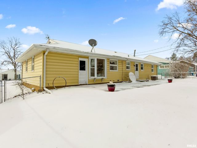 1515 W SUNNYVIEW Drive, Peoria, IL 61614