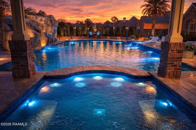 108 Red Robin Trail, Lafayette, LA 70508