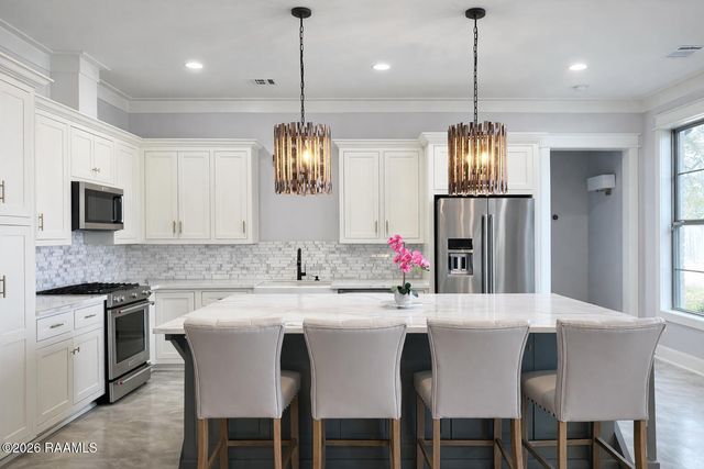 108 Red Robin Trail, Lafayette, LA 70508