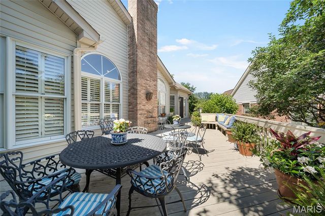 15339 Oaktree Estates Drive, Chesterfield, MO 63017