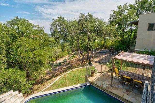 102 Canyon CIR W, Austin, TX 78746