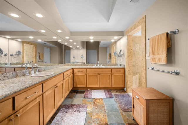 102 Canyon CIR W, Austin, TX 78746
